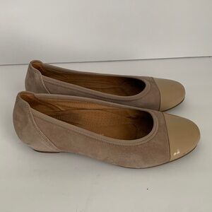 Gabor Women’s Patent Toe-Capped Flat Shoes Nude 7